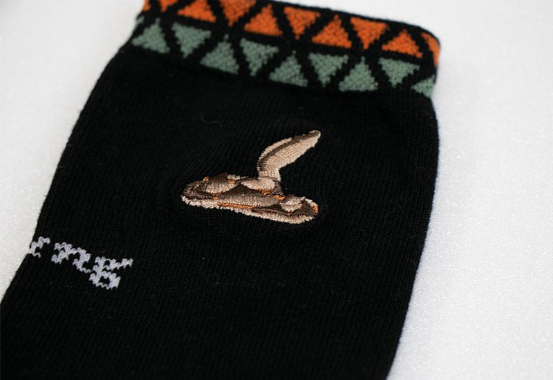 原文會 Shining Me 運動休閒襪-百步蛇(黑)